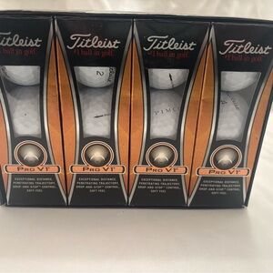 [BRAND NEW] 1 Dozen Titleist Pro V1 Golf Balls, White